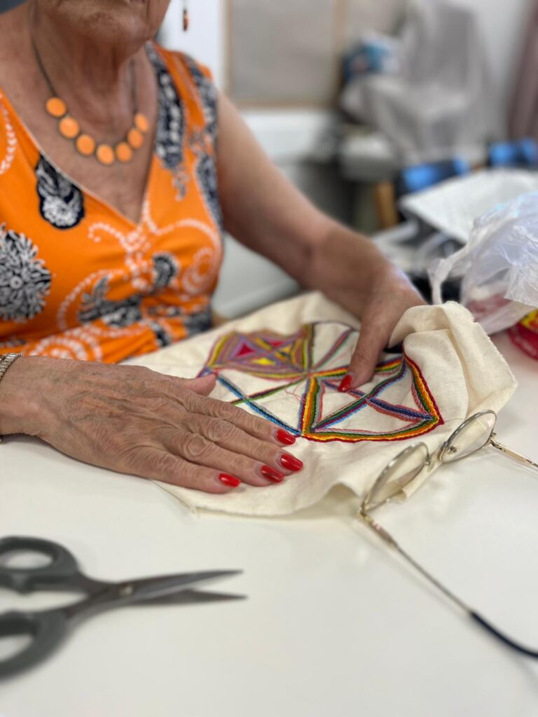 רקמת עמים